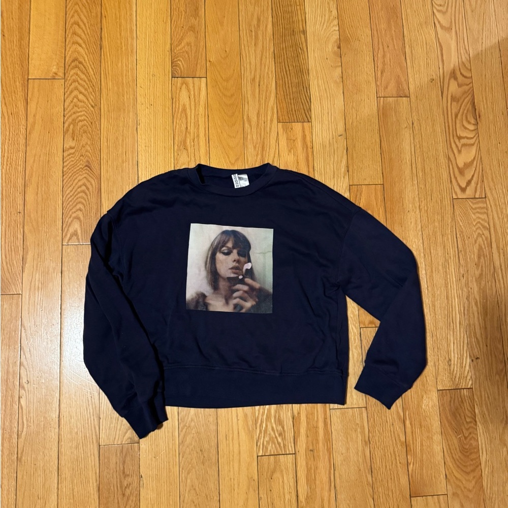 One of a Kind Sweatshirt - Taylor Swift